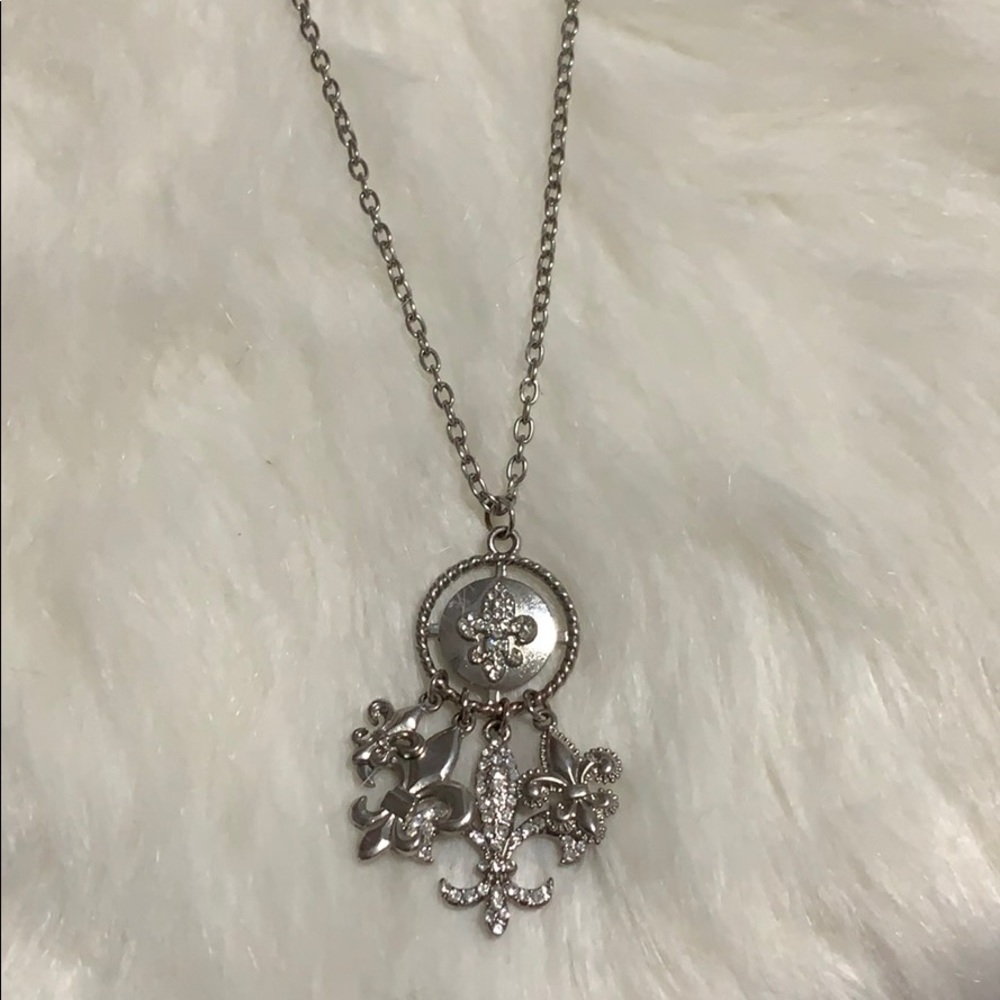 Fleur-de-lis Necklace ⚜️